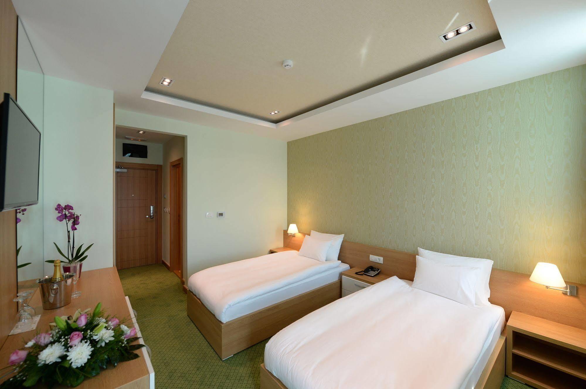 Hotel Hedonic Belgrado Exterior foto