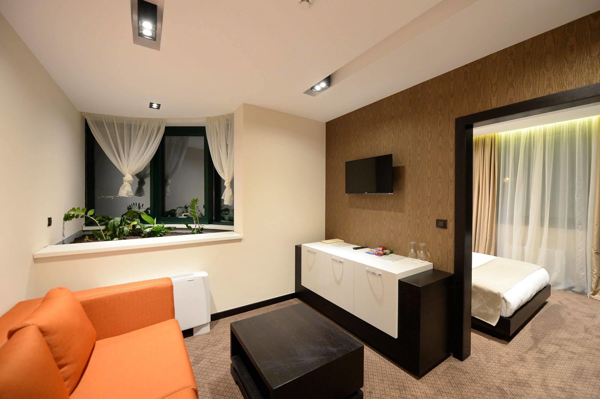 Hotel Hedonic Belgrado Exterior foto
