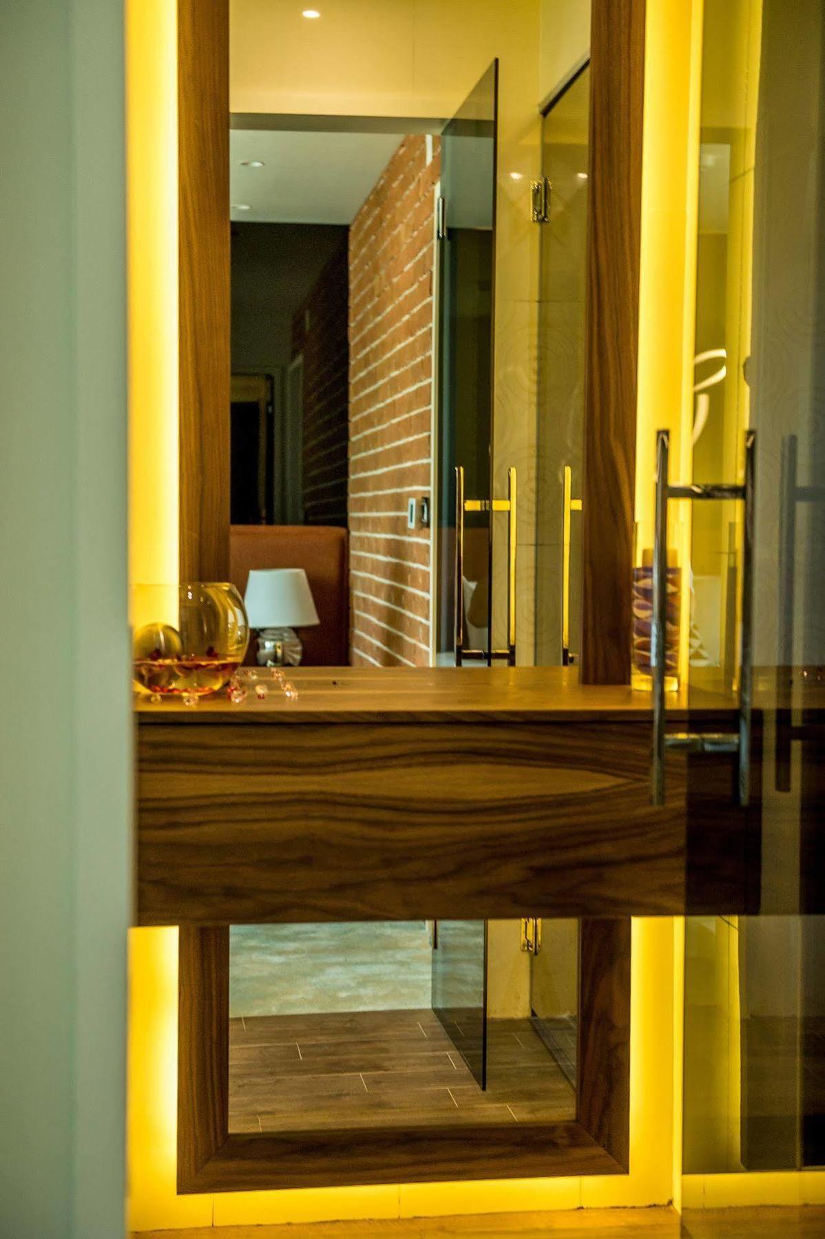 Hotel Hedonic Belgrado Exterior foto